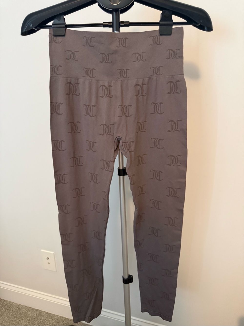 Juicy Couture seamless taupe logo leggings new without tags